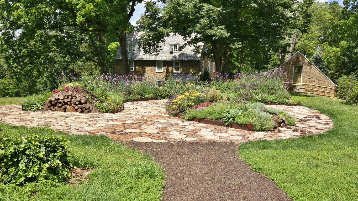 Revitalizing La Cresta