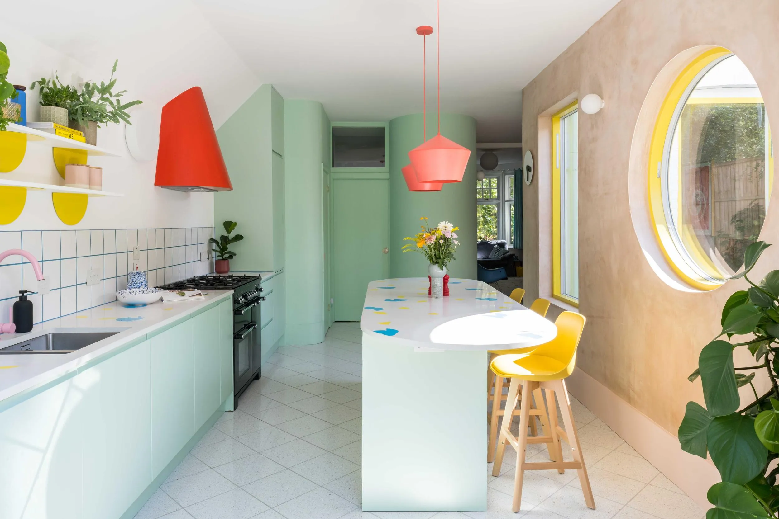 Photo of the view from the kitchen towards the entrance. By Office S&M, RIBA Chartered Architectural Practice in London.