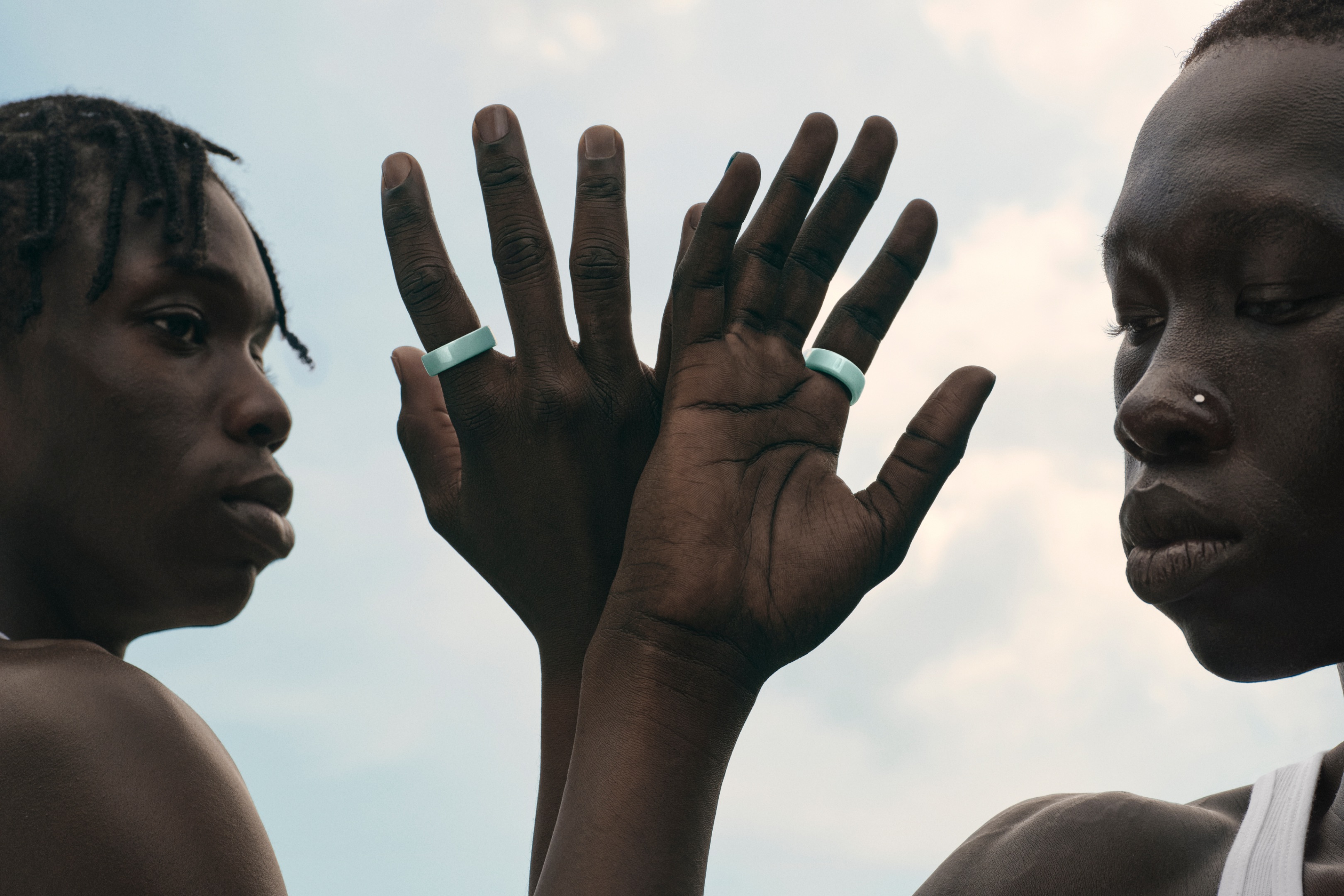 Meet the Oura Ring 4 Ceramic : A Smart Ring That Finally Looks as Good as It Feels