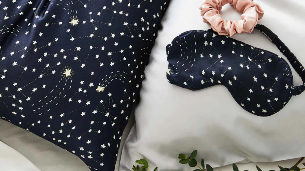 The Best Travel Eye Mask for Long Flights (After Years of Testing)