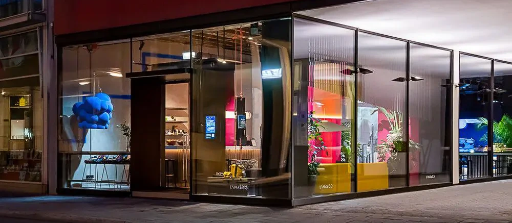 Außenansicht der Popup Location fancyrosi.studio am Viktualienmarkt in München