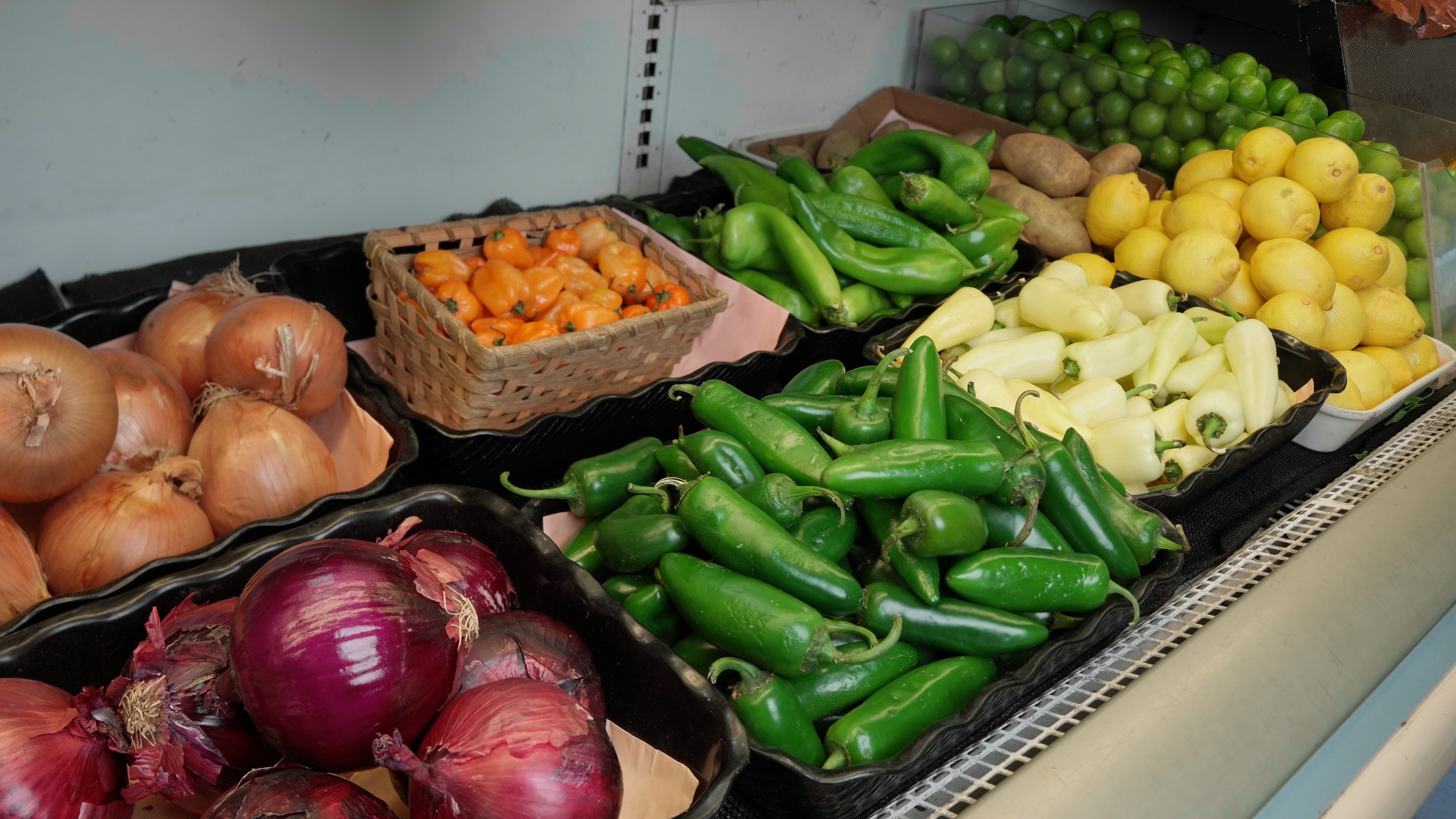 Carniceria Sonora - Fresh produce