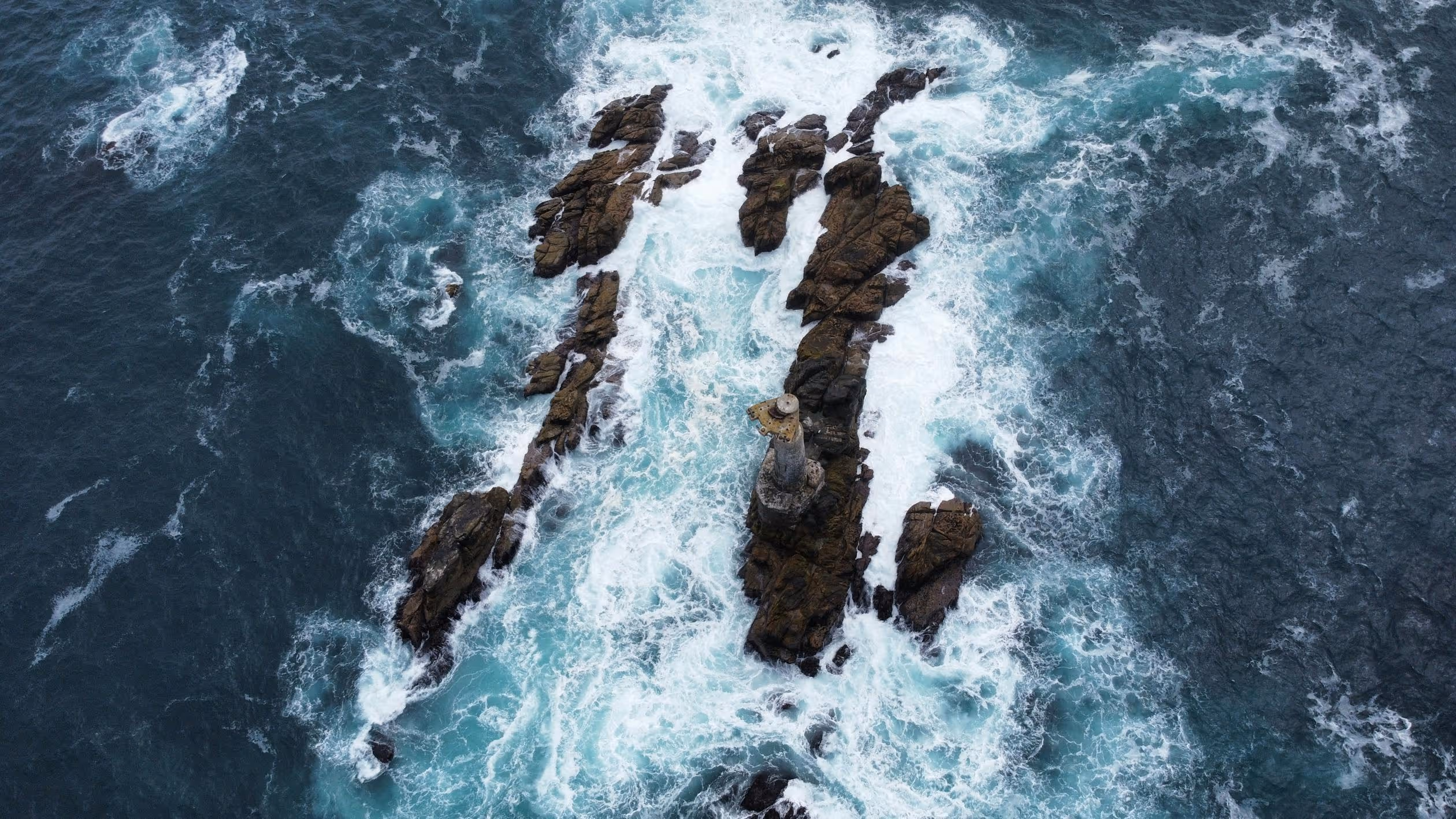 Aerial view of the sea in Saint-Malo near the Grand Hotel de Courtoisville, a 4-star spa hotel in Brittany on the beach.