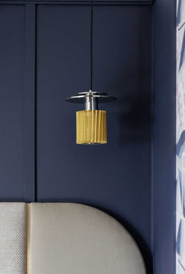 Bright room with modern decor and elegant lighting at the Grand Hotel de Courtoisville in Saint-Malo, a 4-star hotel with spa.