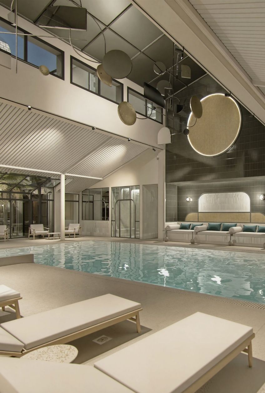 Heated indoor pool at the Grand Hotel de Courtoisville in Saint-Malo, a 4-star spa hotel in Brittany.