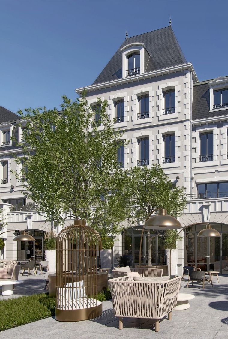 Facade of the Grand Hotel de Courtoisville in Saint-Malo, a 4-star spa hotel near Sillon beach.