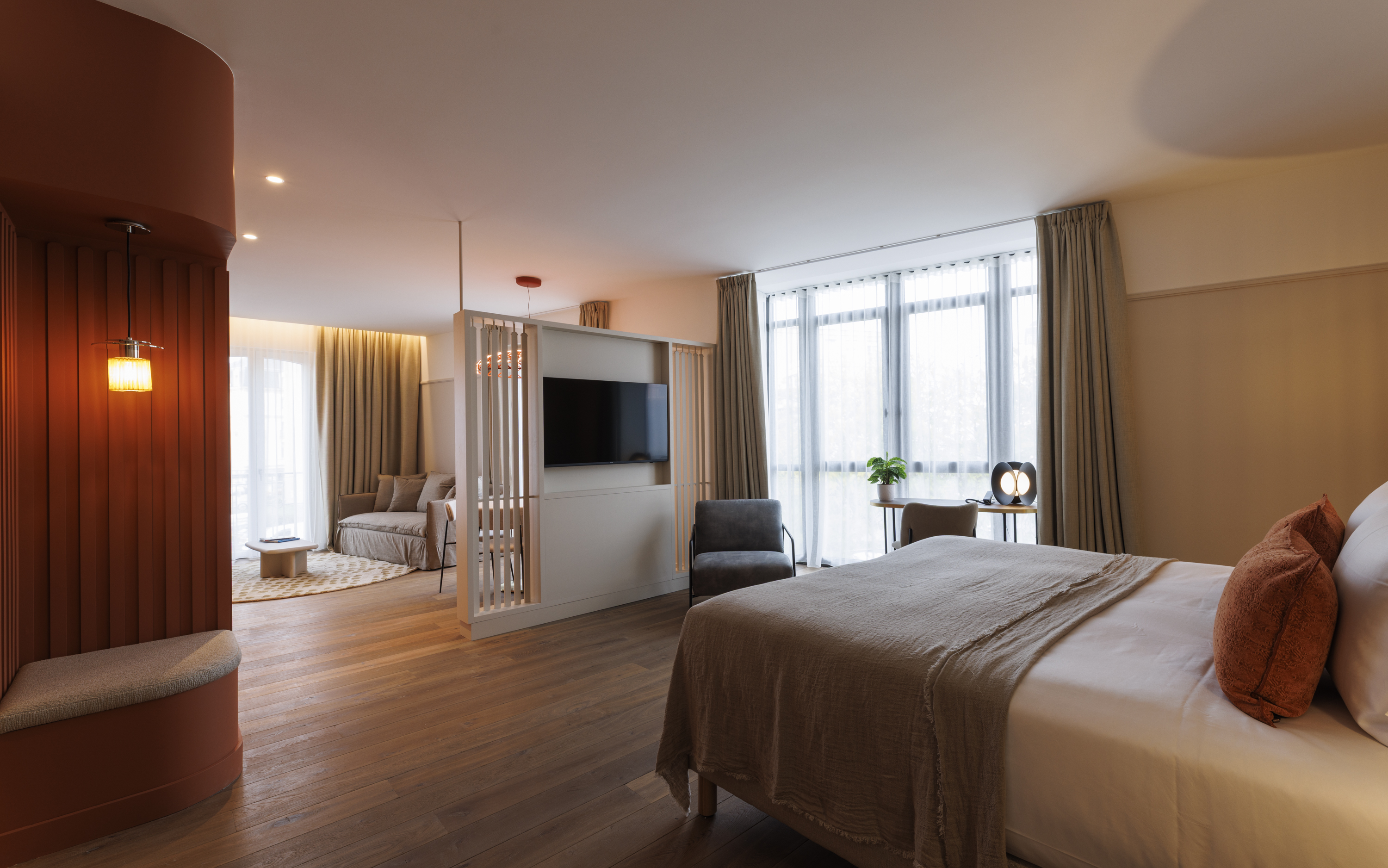 One bedroom living room at the Grand Hotel de Courtoisville in Saint-Malo, 4-star apart hotel.