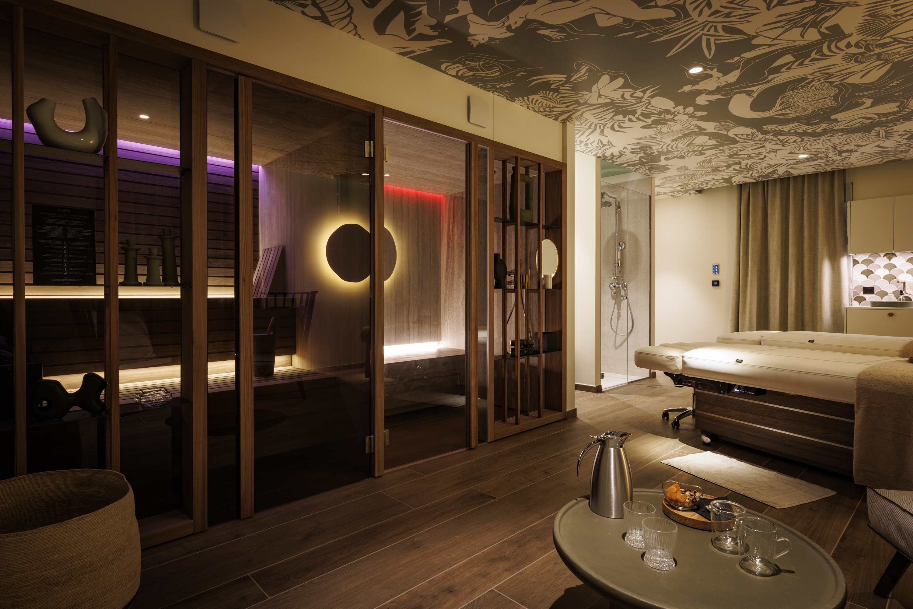 Refined spa sauna area at the Grand Hotel de Courtoisville in Saint-Malo, 4-star spa hotel near the sea.