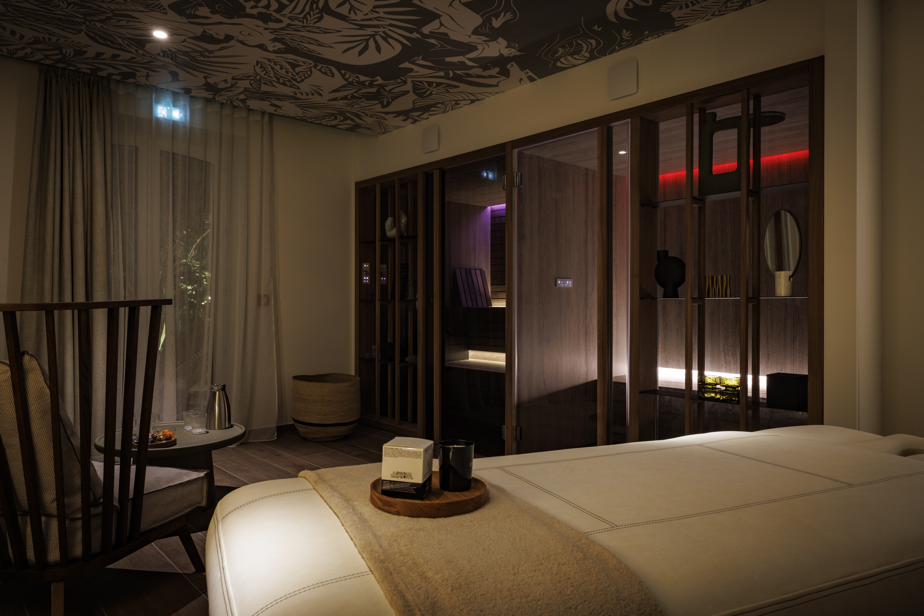 Duo treatment cabin at the Grand Hotel de Courtoisville in Saint-Malo, a 4-star hotel in Brittany with steam room and jacuzzi.