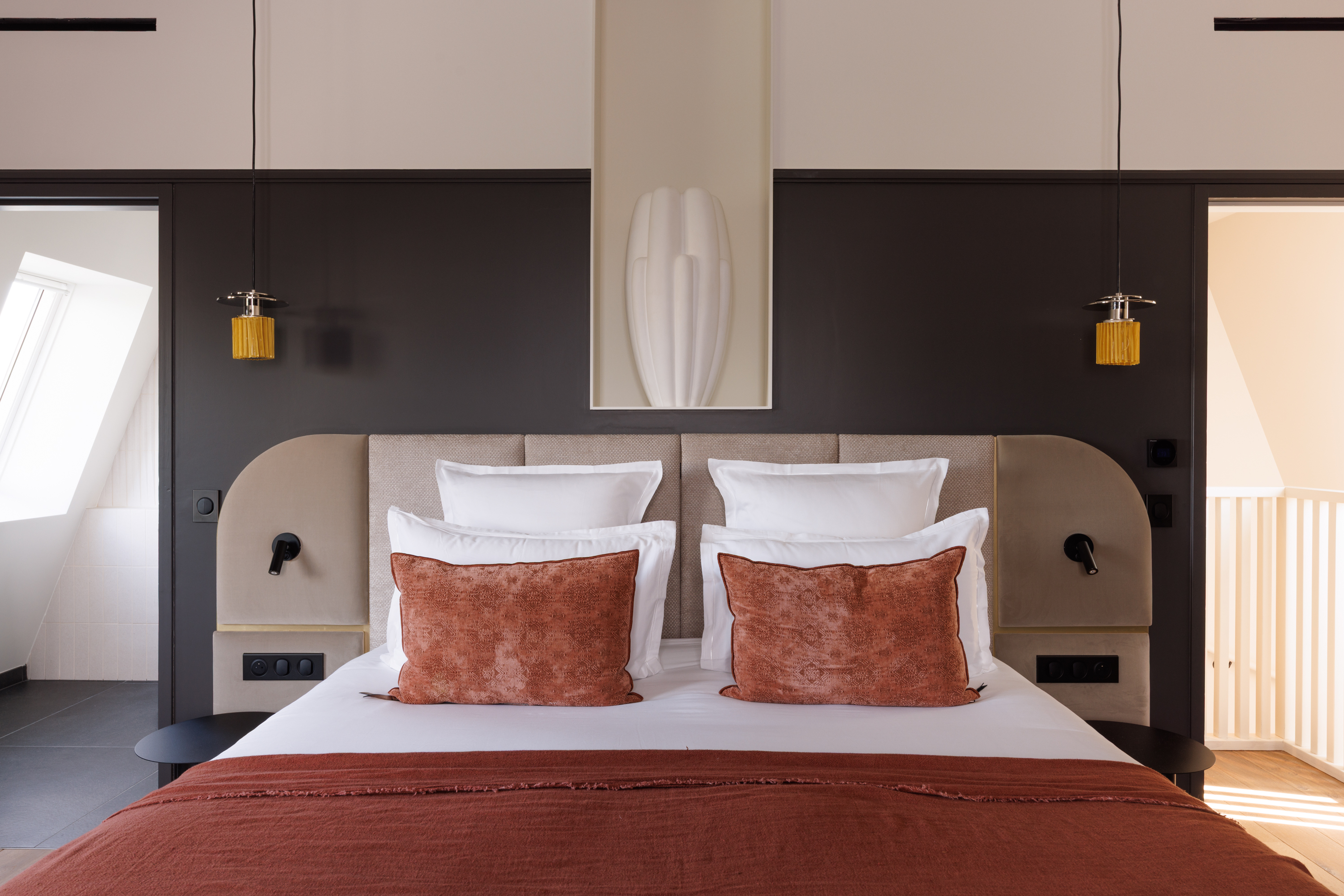 Salon d’une chambre au Grand Hôtel de Courtoisville à Saint-Malo, appart’hôtel 4 étoiles.