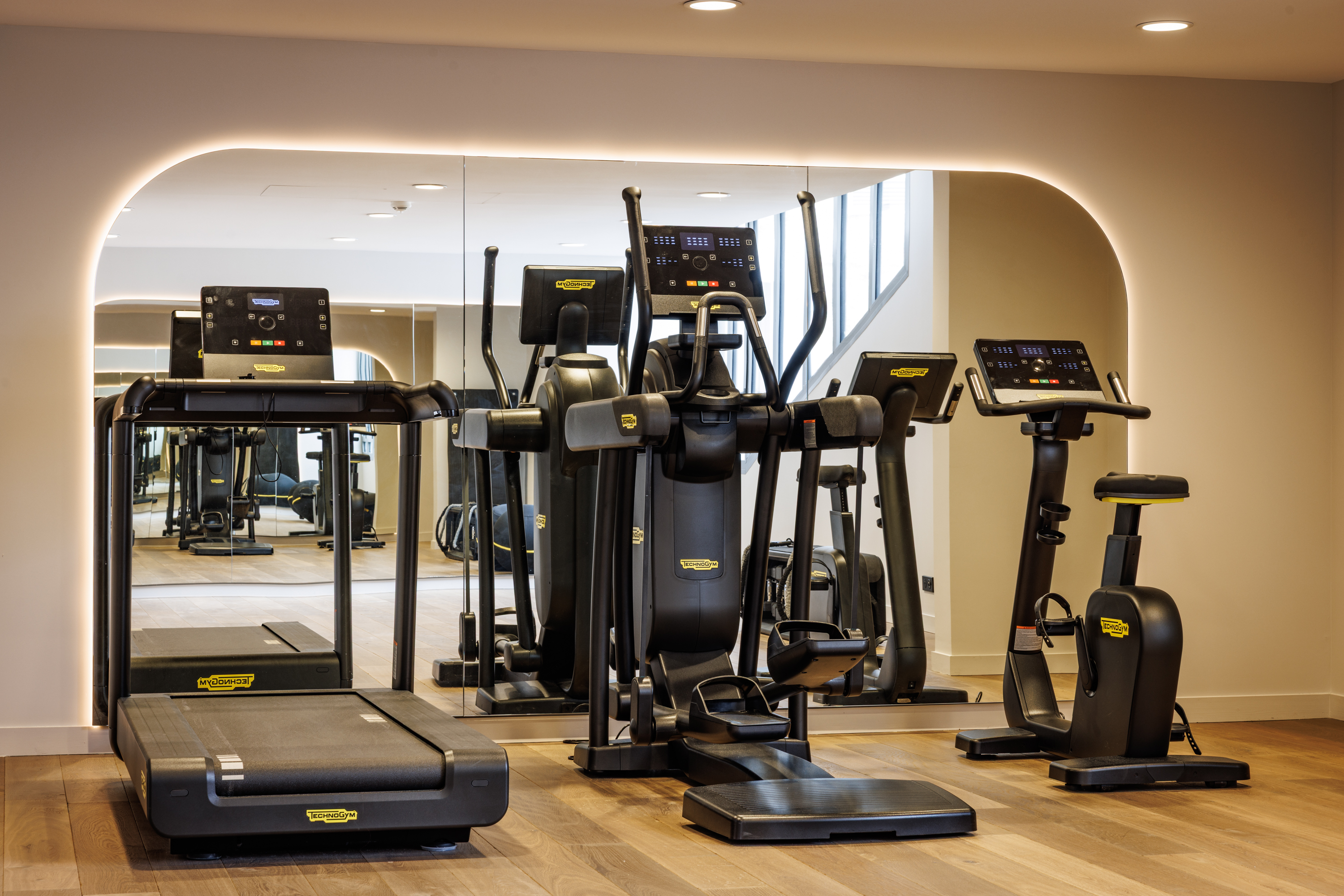 Salle de fitness du Grand Hôtel de Courtoisville à Saint-Malo, hôtel spa 4 étoiles en Bretagne.
