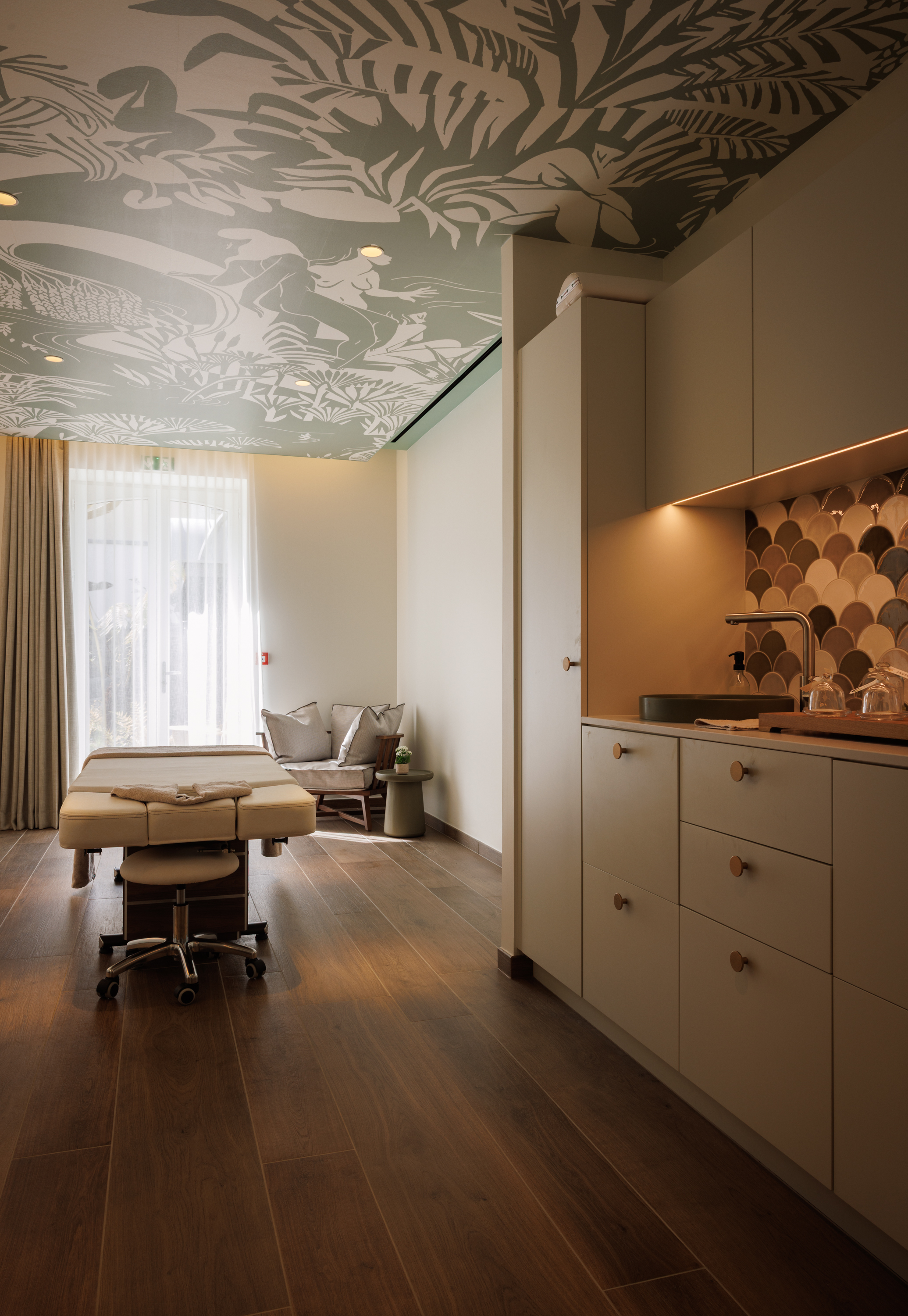 Salle de massage au Grand Hôtel de Courtoisville à Saint-Malo, hôtel spa 4 étoiles en Bretagne.