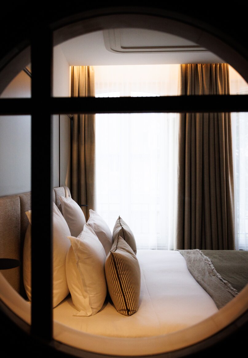 Massage au spa du Grand Hôtel de Courtoisville à Saint-Malo, hôtel 4 étoiles avec hammam et jacuzzi.