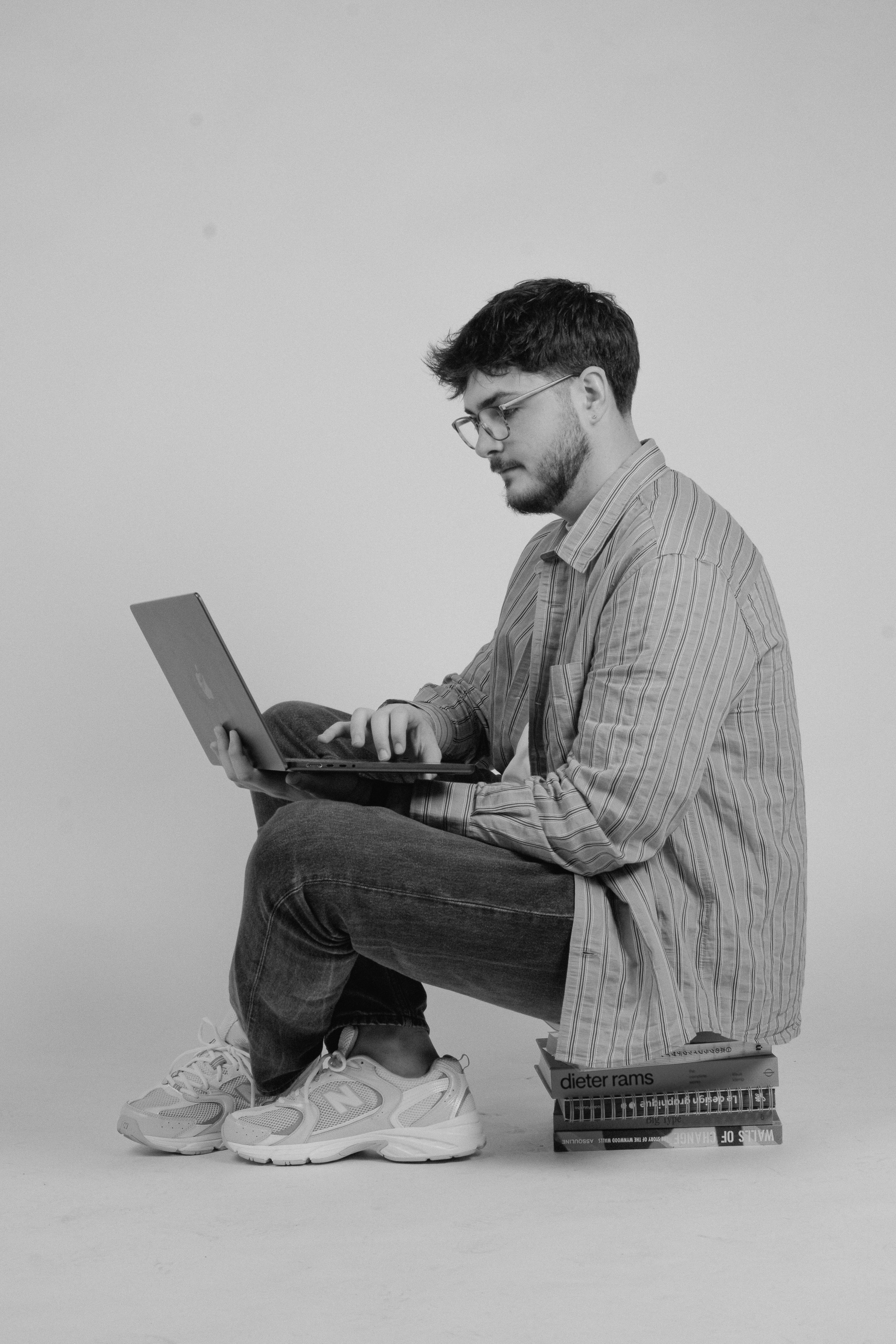 Justin Février | Directeur Artistique et graphiste indépendant