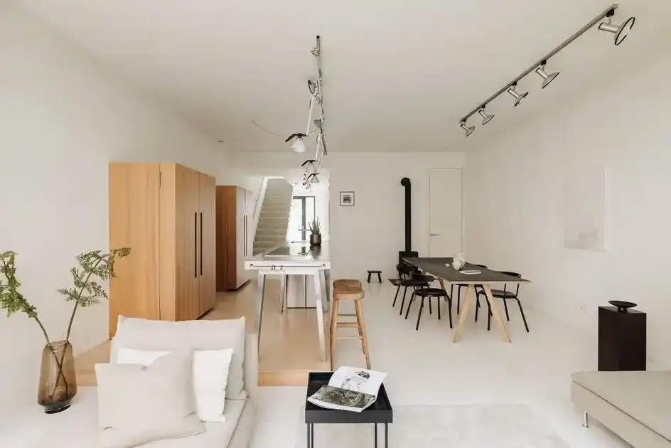 Comment puis-je devenir minimaliste au quotidien ?