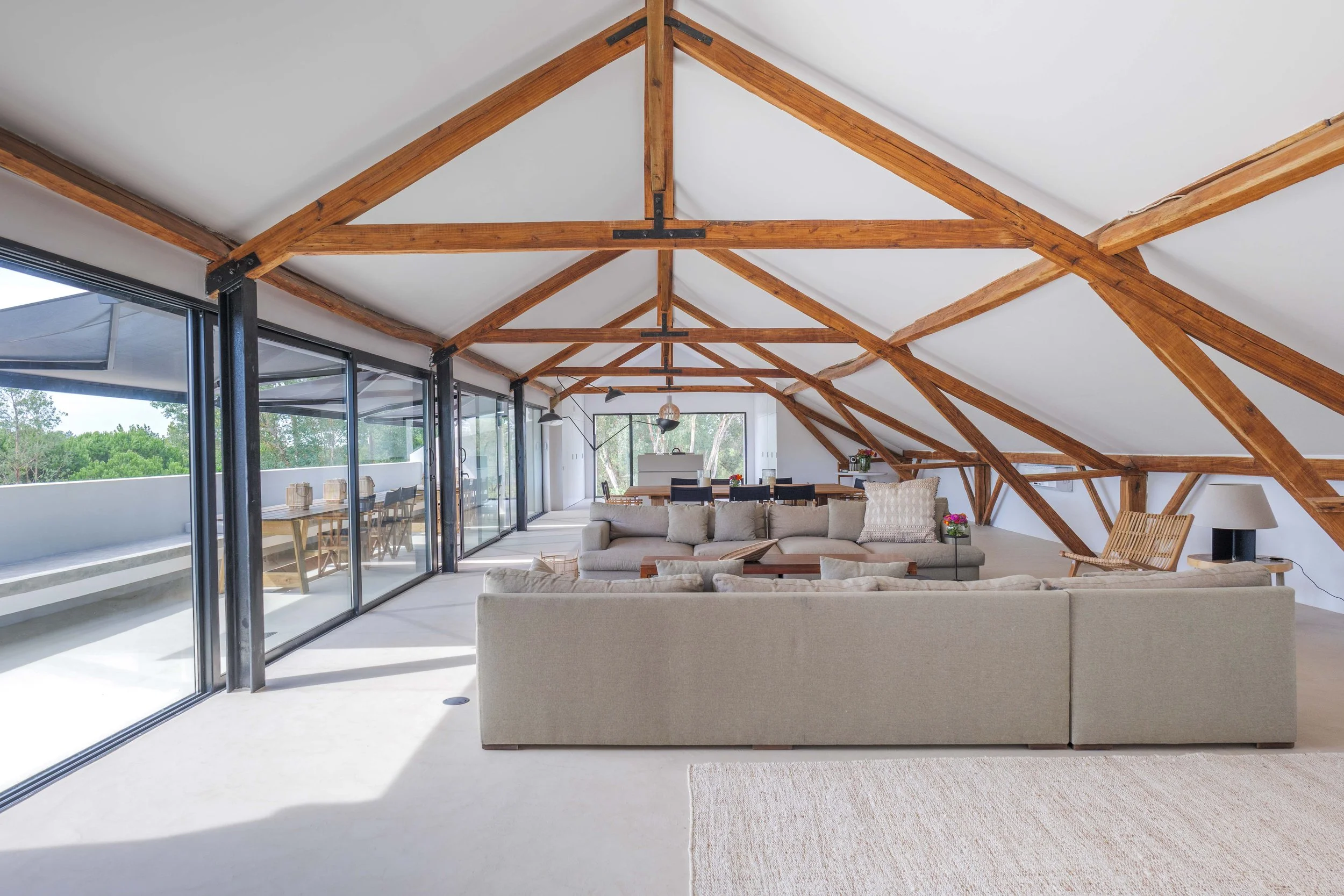 [background image] image of concert venue