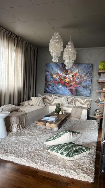 [background image] image of concert venue