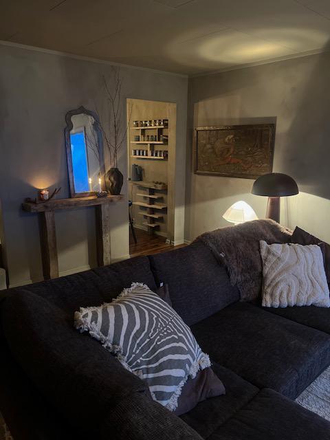 [background image] image of concert venue