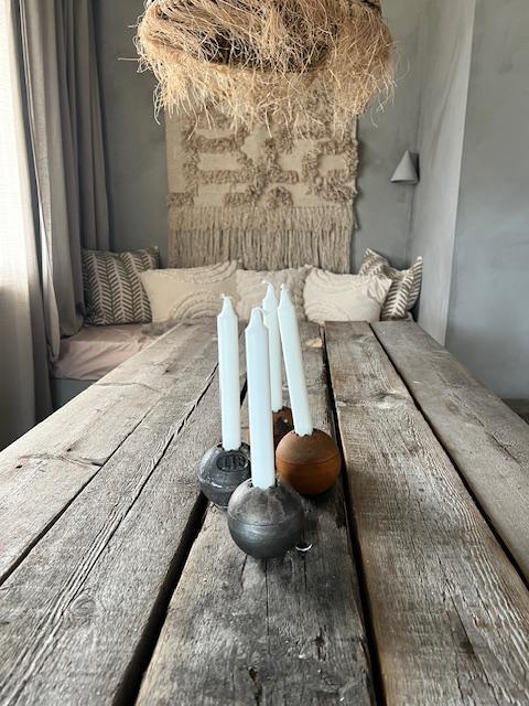 [background image] image of concert venue