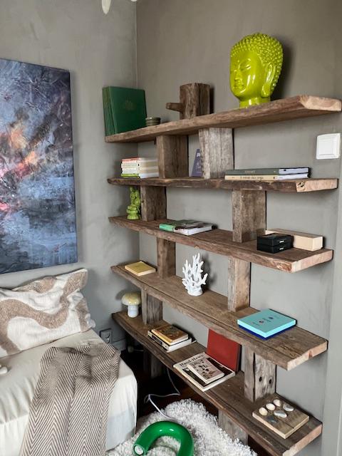 [background image] image of concert venue