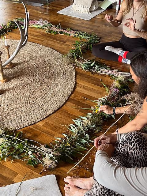 [background image] image of concert venue