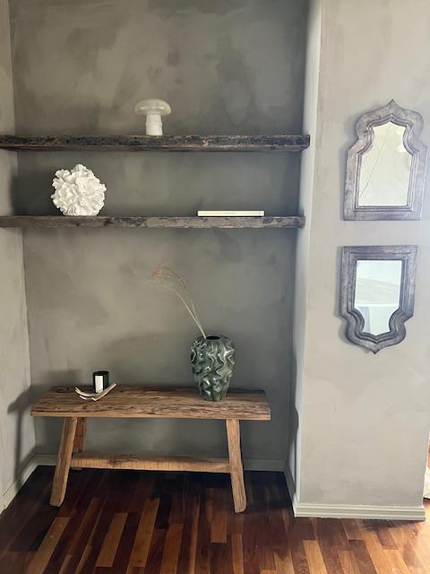 [background image] image of concert venue