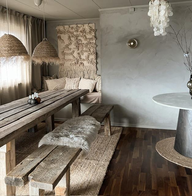 [background image] image of concert venue