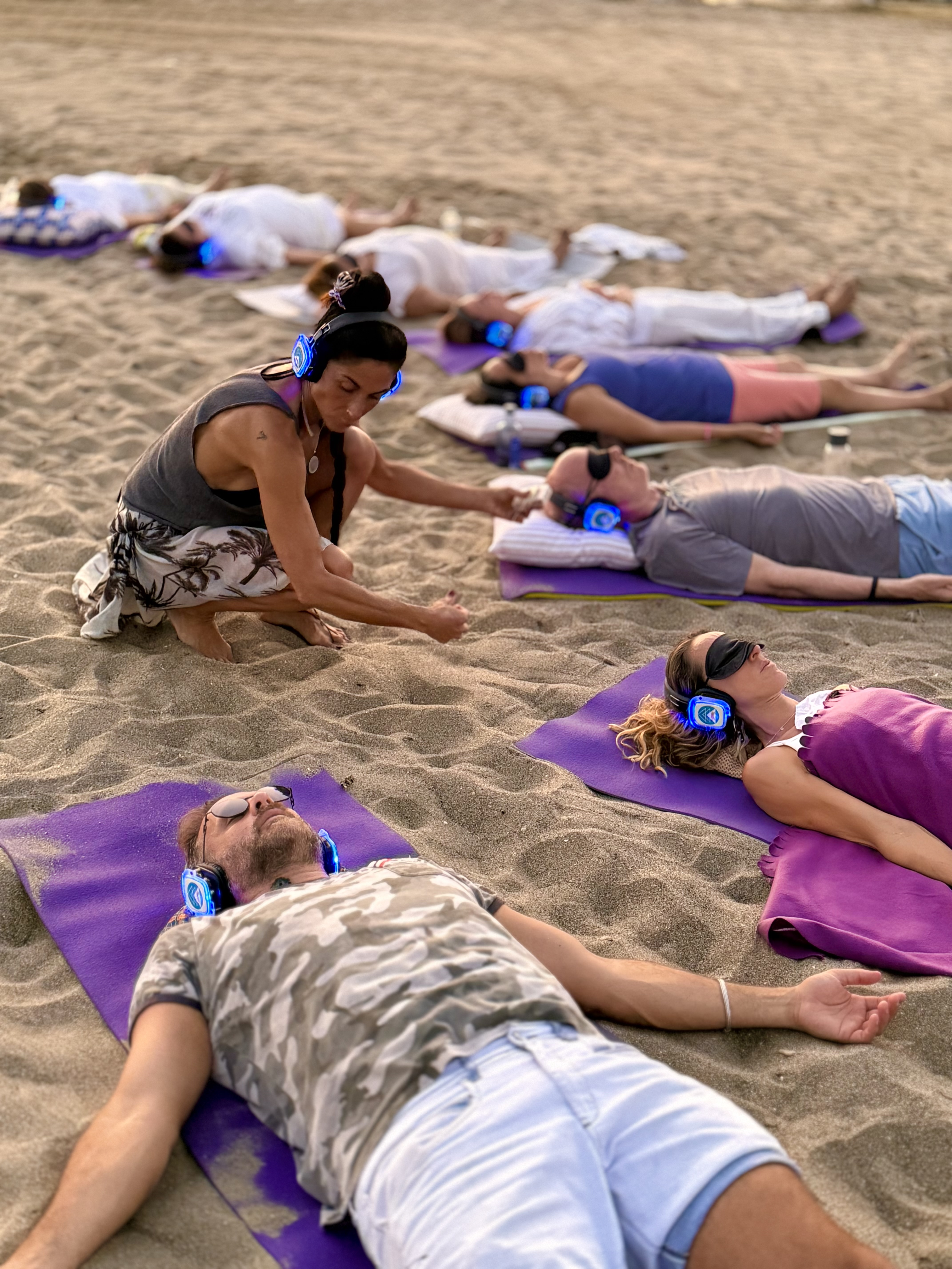 [background image] image of concert venue