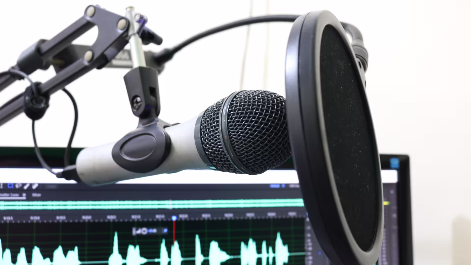 Speech to text done with a professional microphone
