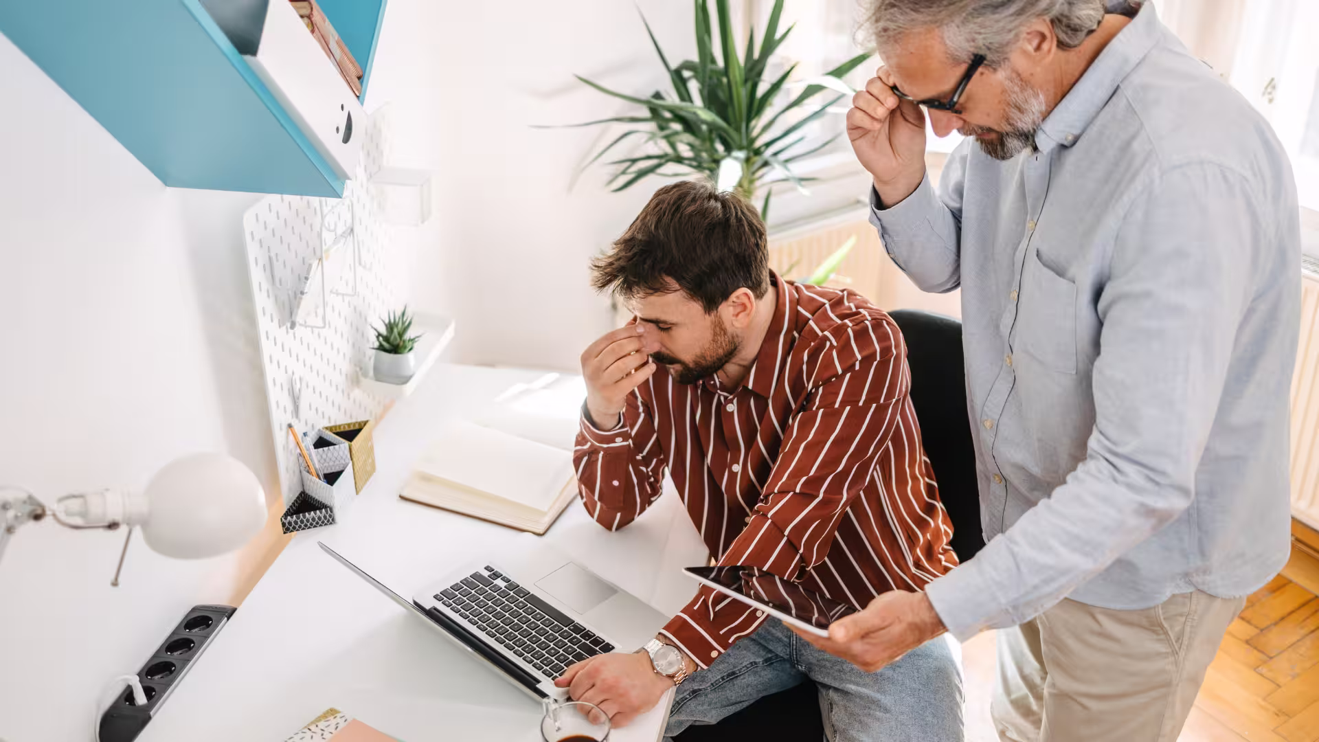 Manager micromanages employee