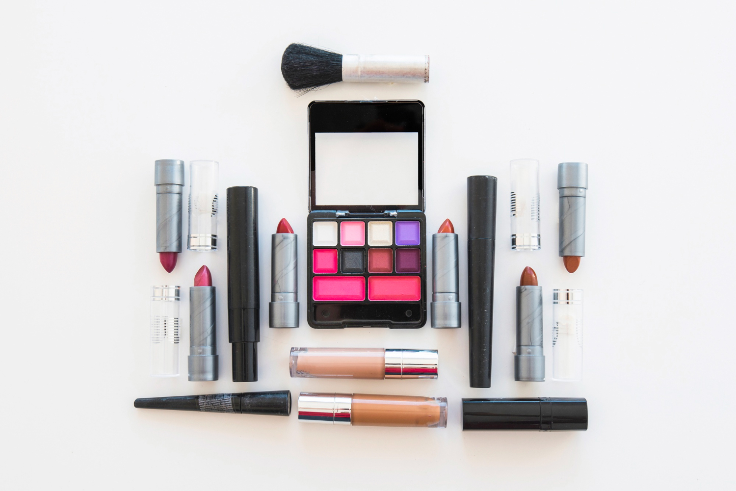 גילי סדובסקי מבנות ירושלים זכתה בערכת איפור