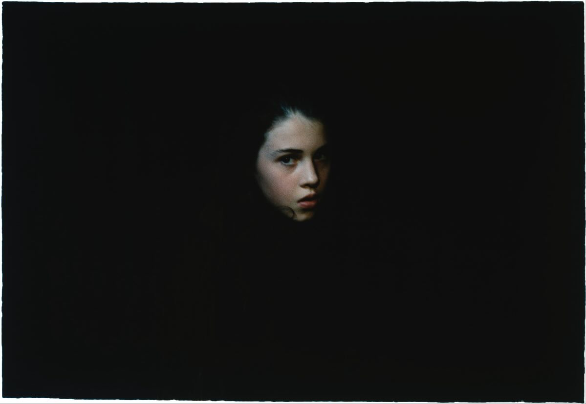 Spotlight: Bill Henson ( @billhensonphoto ) 

Selected works exploring light, youth, and the tension between beauty and darkness, revealing moments of closeness and distance.

Work we admire, not affiliated.