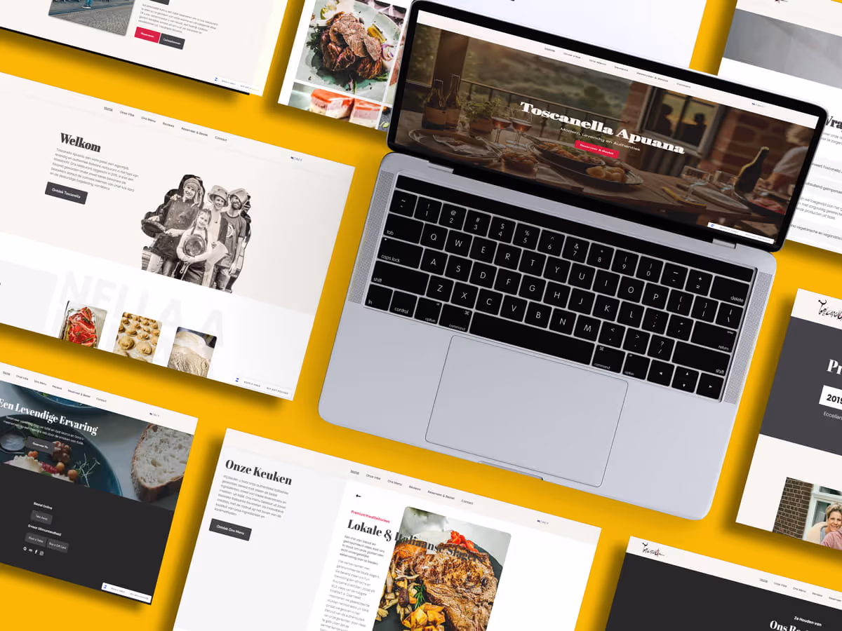 Kookboekwebsite geopend op laptopscherm, omringd door pagina's met recepten en online browsen.
