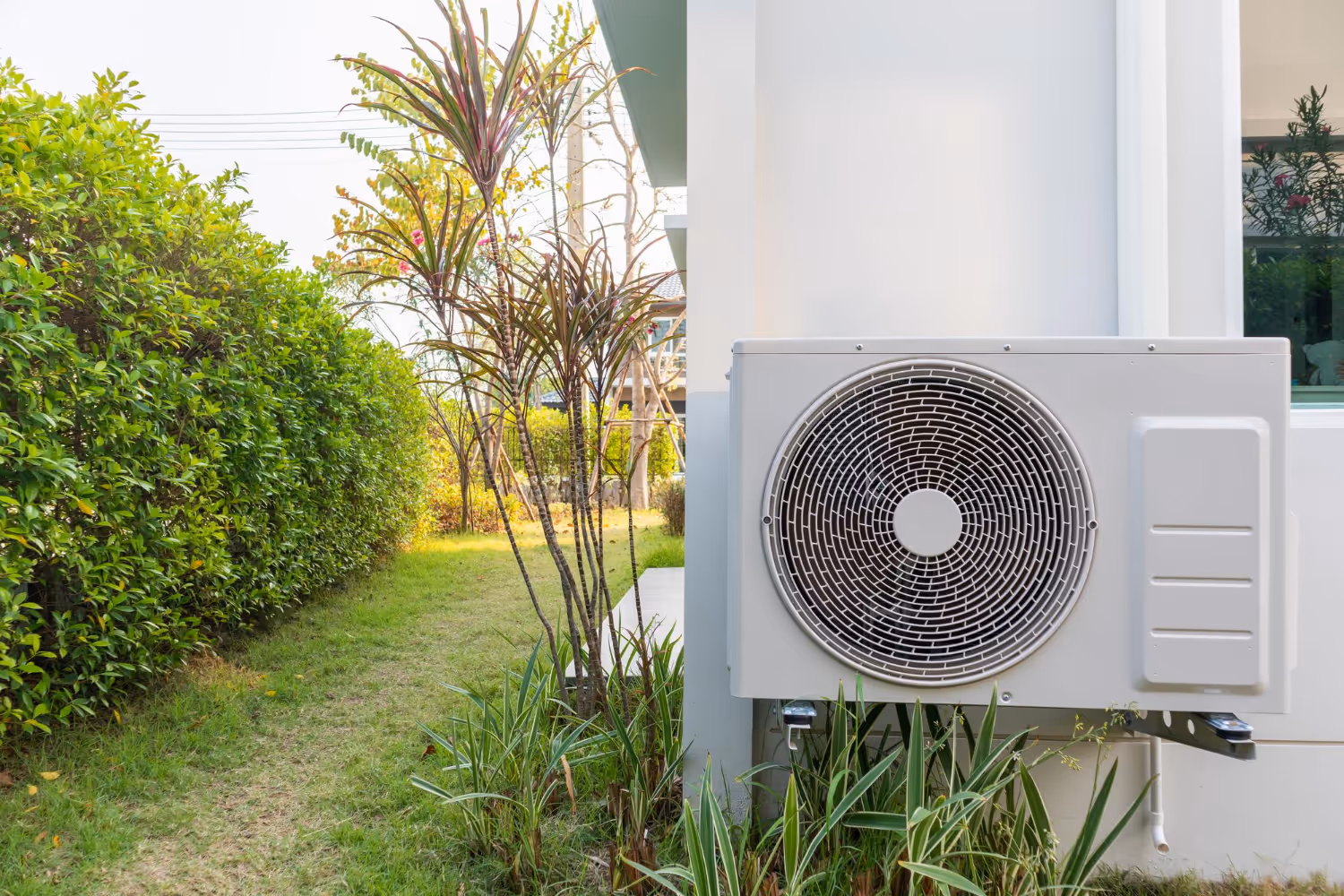 Heat Pump vs. AC: Choosing Comfort in Lake Stevens