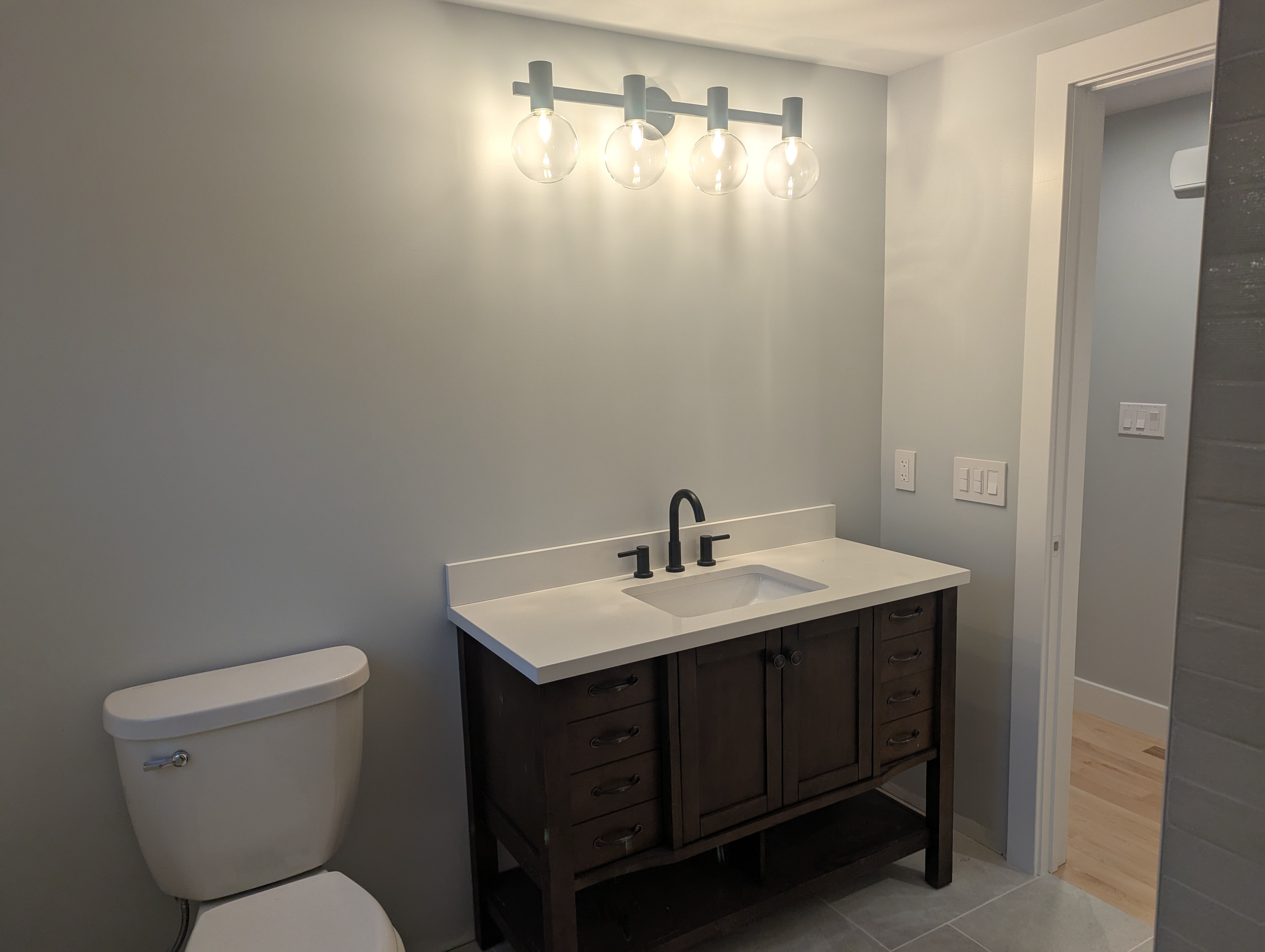 Complete bathroom