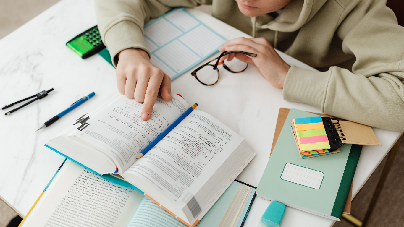 Private Canadian curriculum tutoring, online and in-home