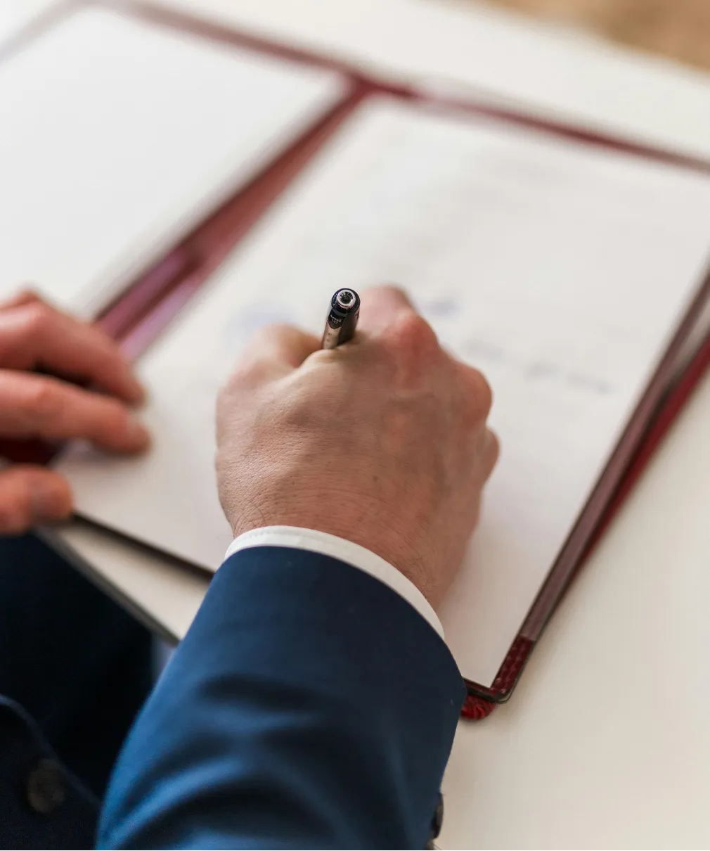 Mask group - 2025-06-02T143915.831