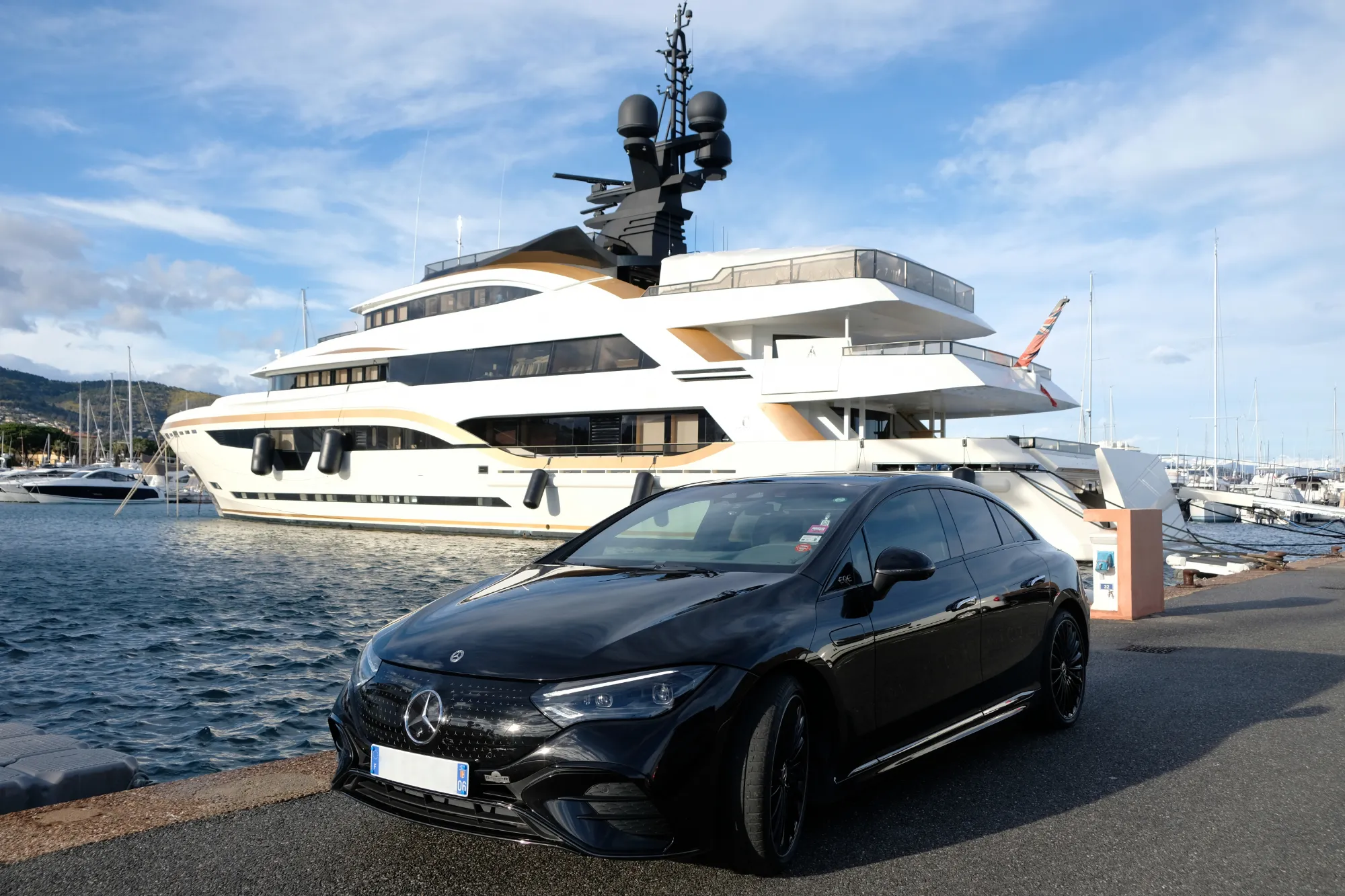 Flotte de voitures haut de gamme Privilege Avenue, VTC de luxe à Cannes pour transferts privés et événements