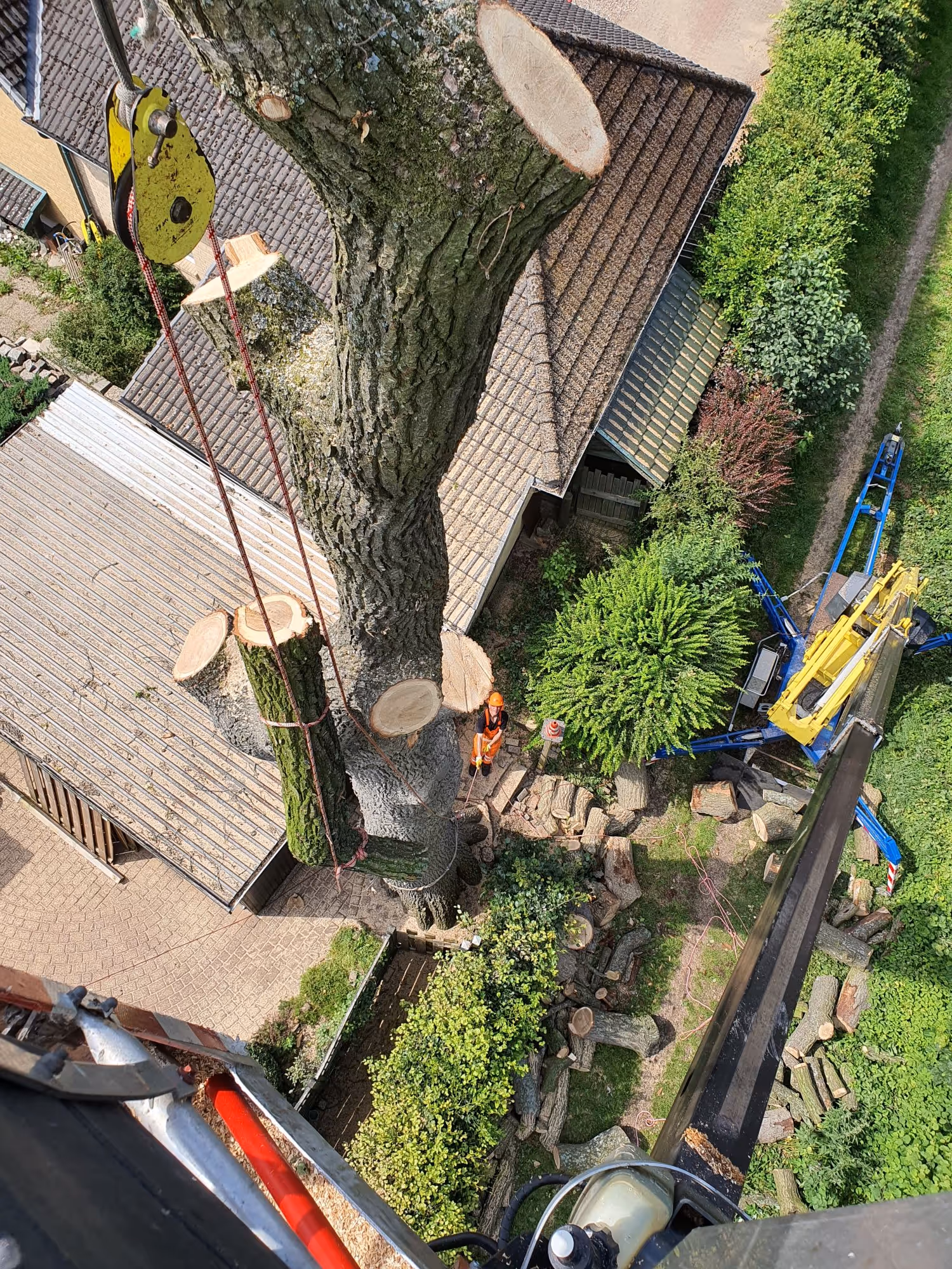 [background image] image of construction team meeting for a construction company