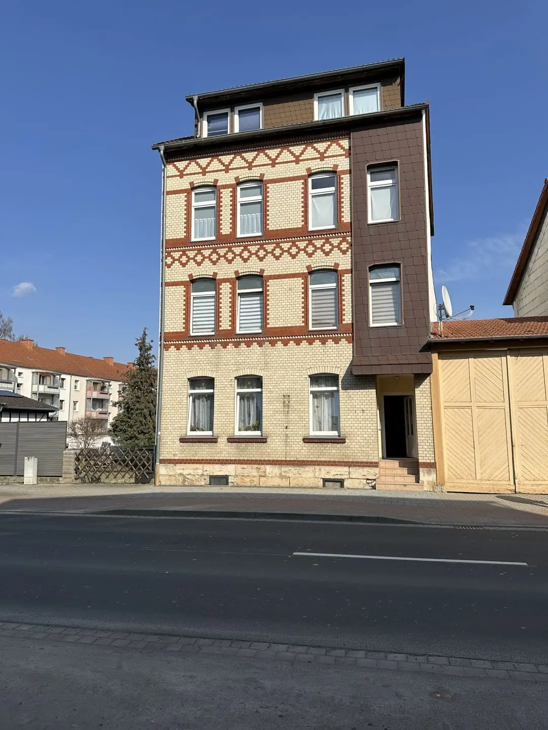 Solides Investment - MFH mit 7 Wohneinheiten und schönem Garten