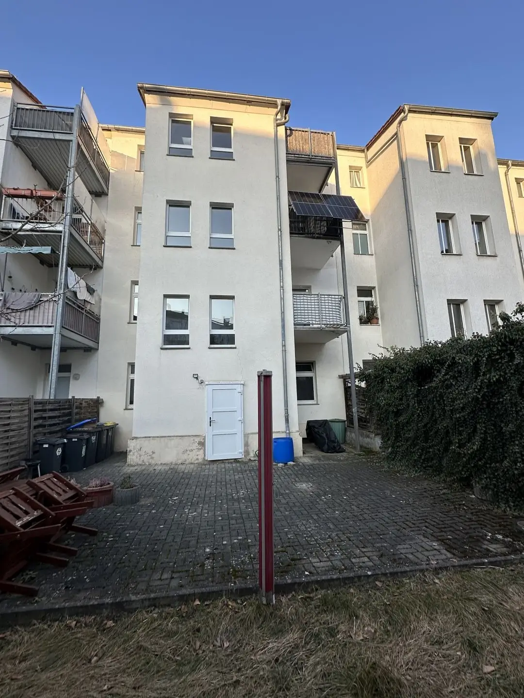 Rückwärtige Ansicht