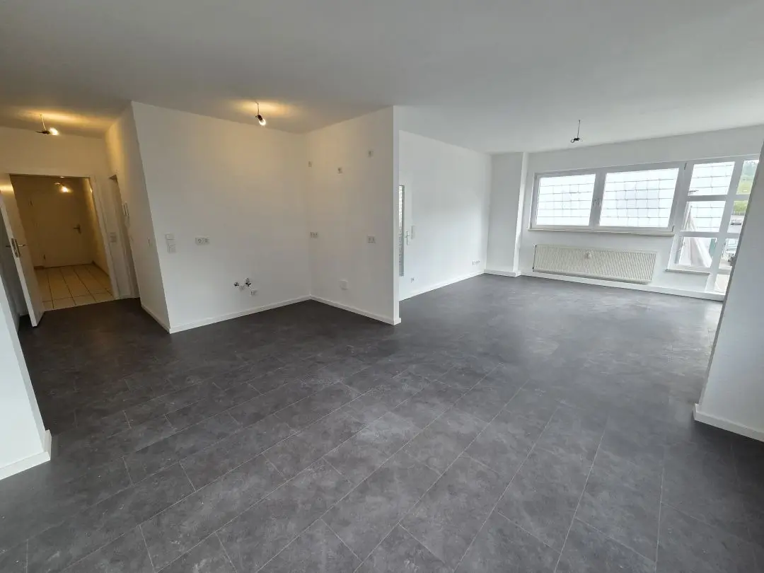 Küche + Wohnzimmer