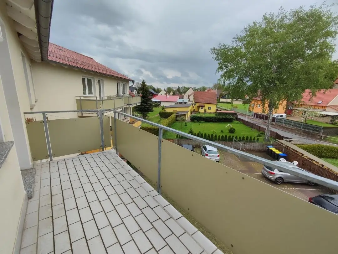 Landluft schnuppern - sonnige 2,5 RW mit Balkon und Stellplatz