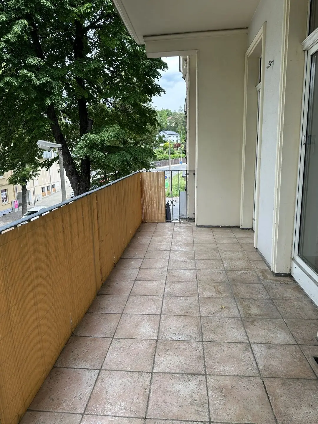Einziehen & Wohlfühlen - 3 RW mit Einbauküche, Balkon und Stellplatz