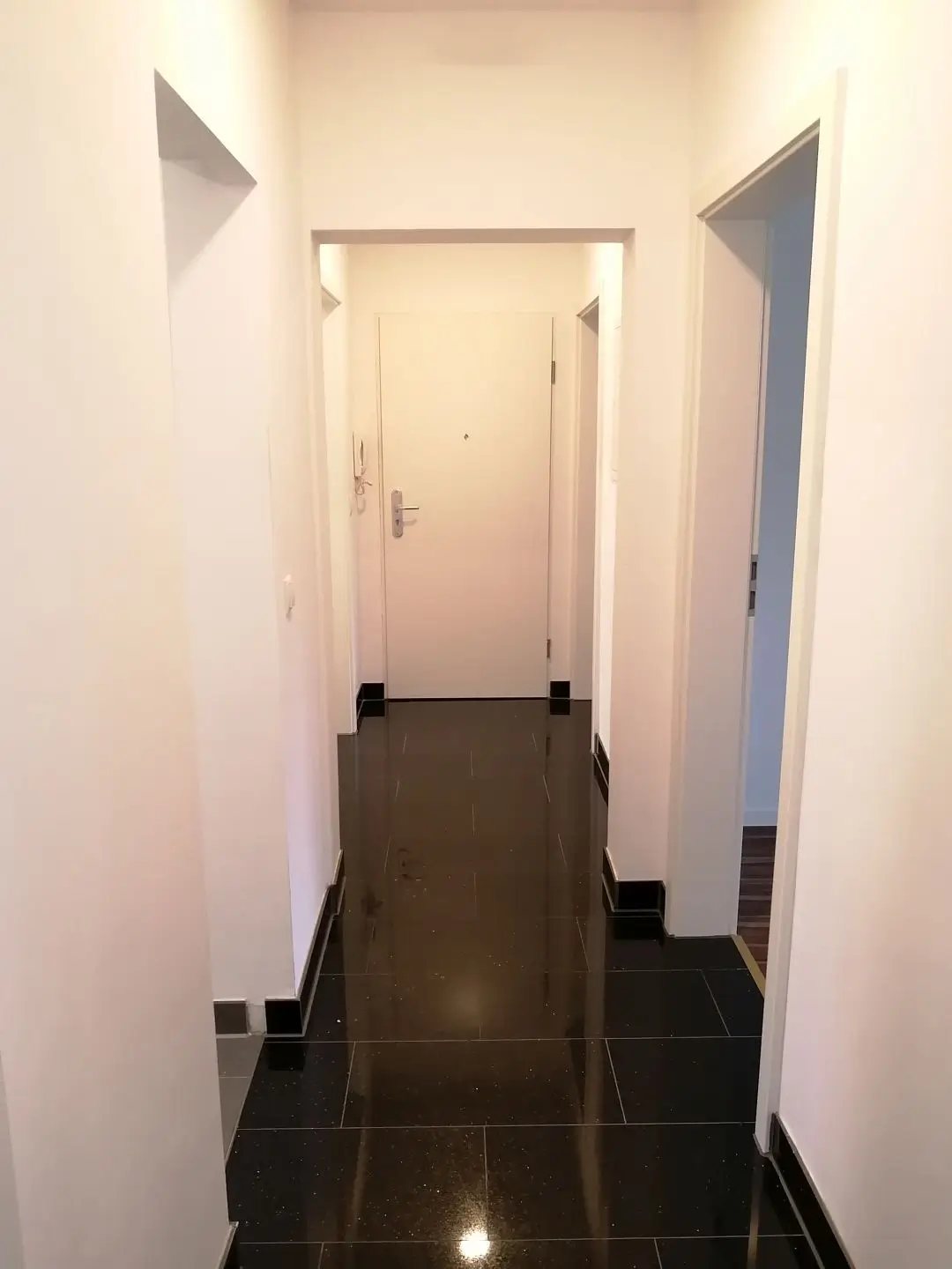 Flur nach Sanierung
