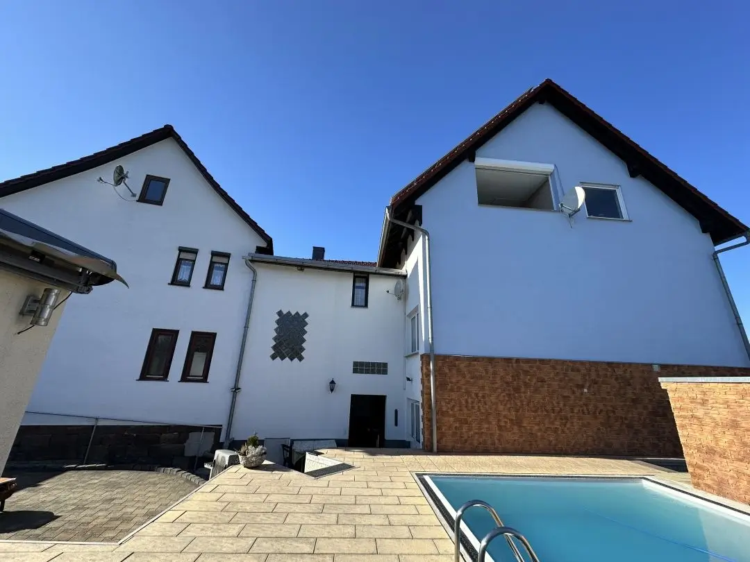Ihr persönliches Urlaubsparadies: solides EFH mit Pool auf dem Land + gratis Fachwerkhaus