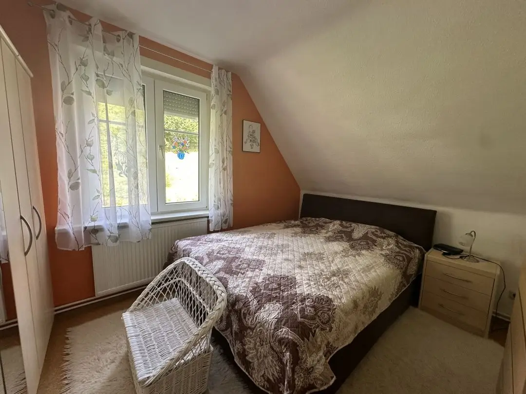 Schlafzimmer DG
