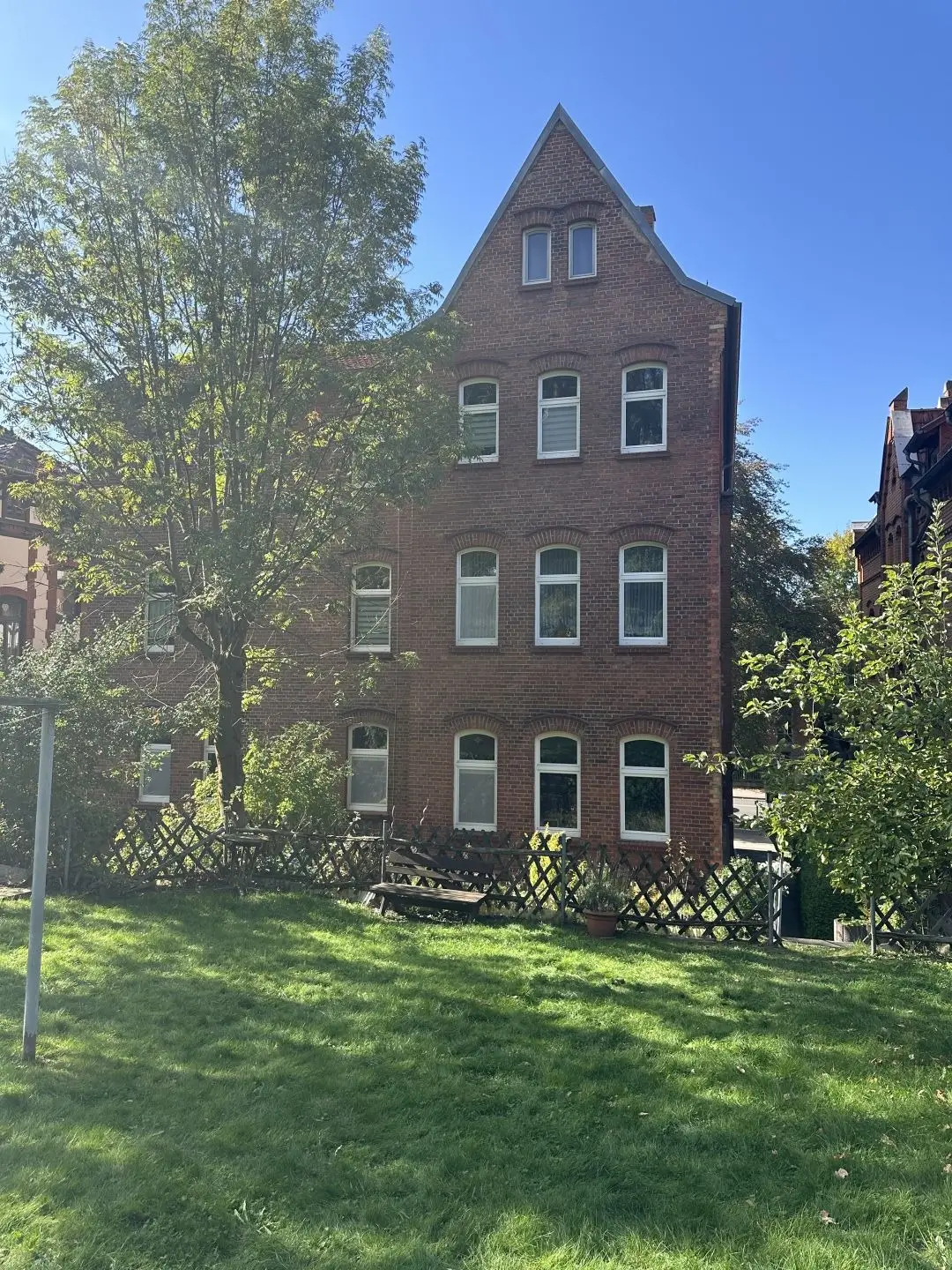 Rückwärtige Ansicht