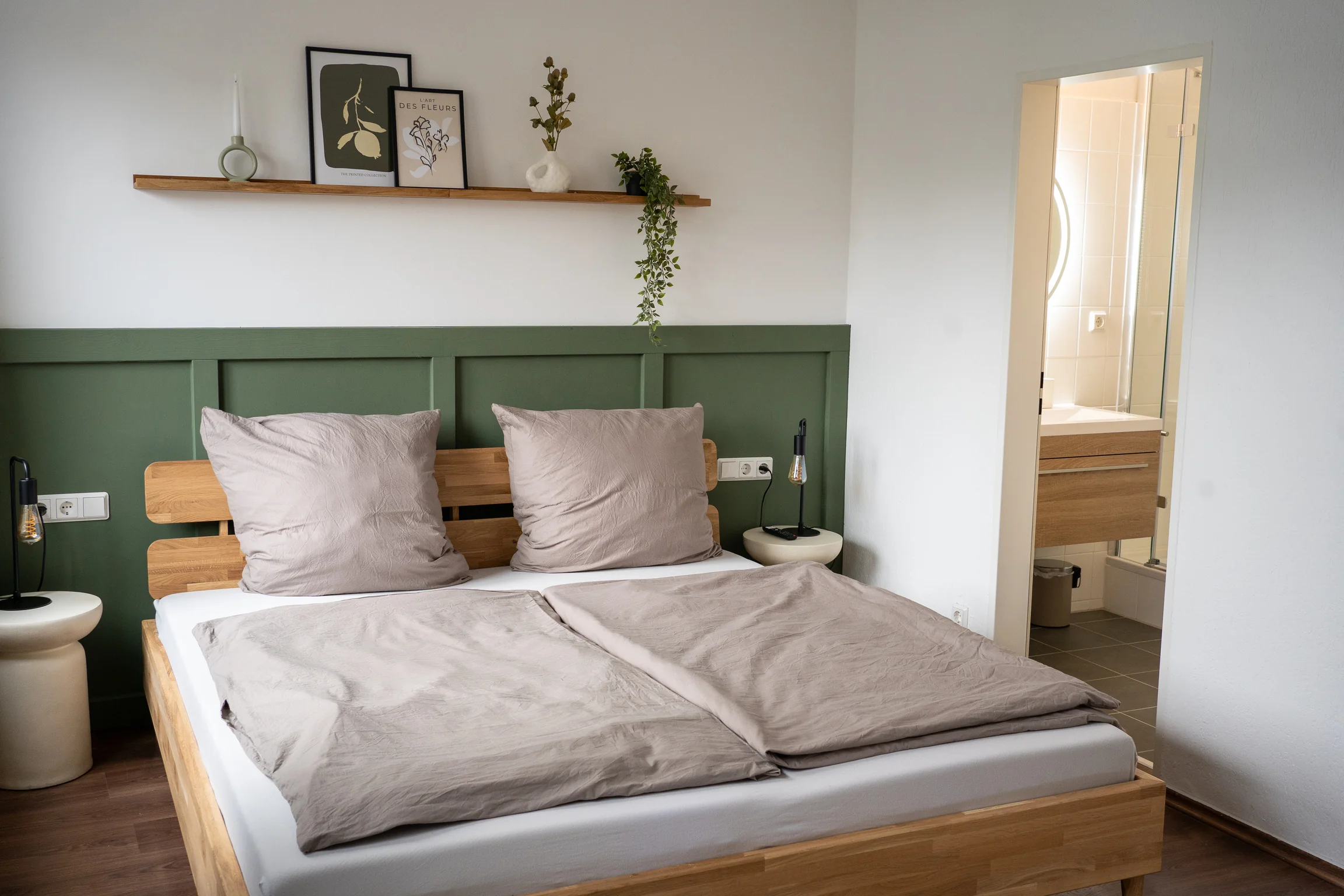 Schlafzimmer 1 | Doppelbett · TV