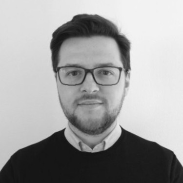 Happy UX Designer - UXPEERS